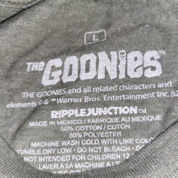 Men's Goonies T-shirt size large - Picture 4 of 5